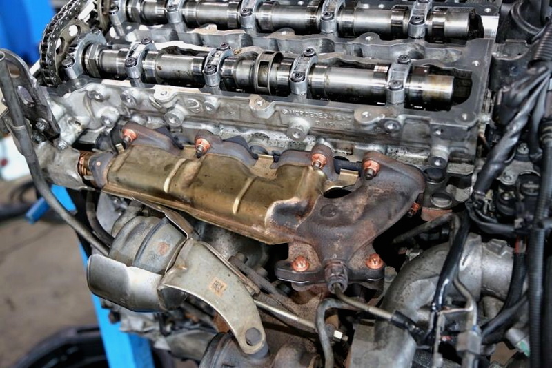 Golpes en el motor «en frío»: ¿qué hacer?