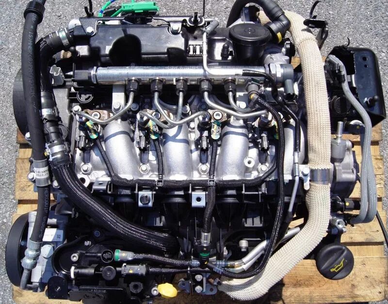 Citroën/Peugeot DW12BTED4 2.2 HDi 170 motor