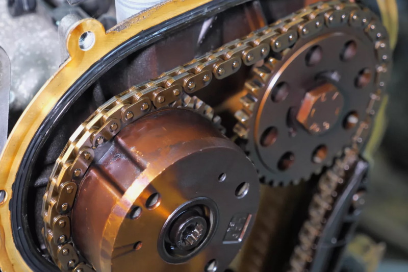 Golpeteo del motor: causas, diagnóstico y reparación