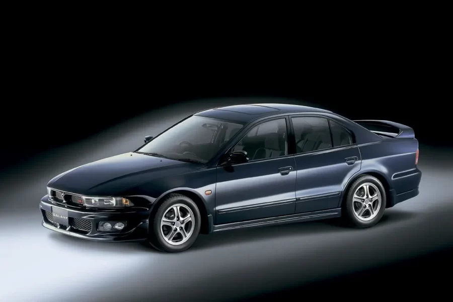 6 cilindros japoneses en forma de V: la vía rápida hacia la perfección