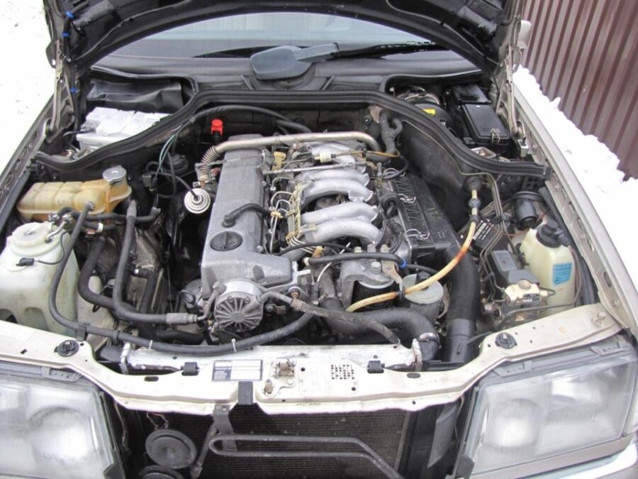 Motor Mercedes OM 603 de 3,0 y 3,5 litros