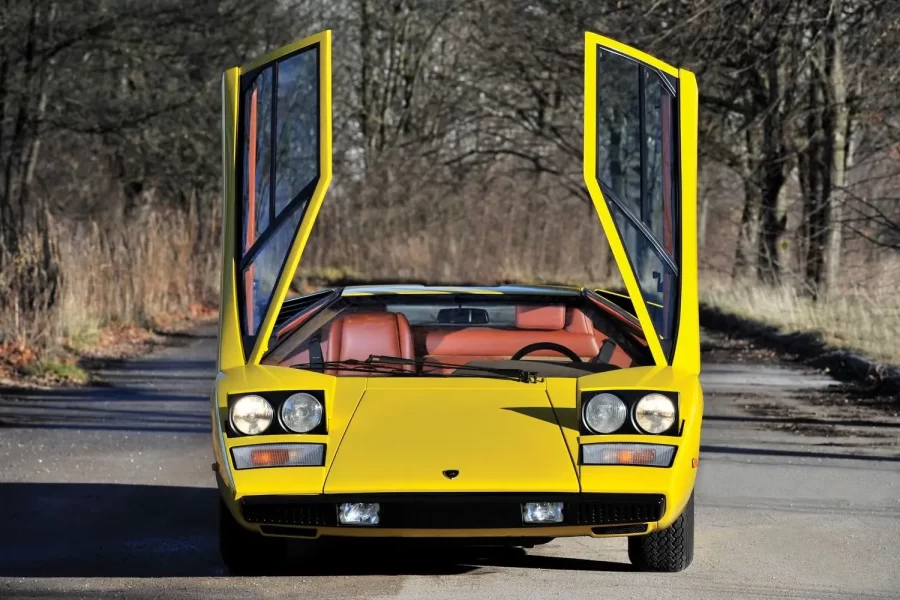 Lamborghini V12