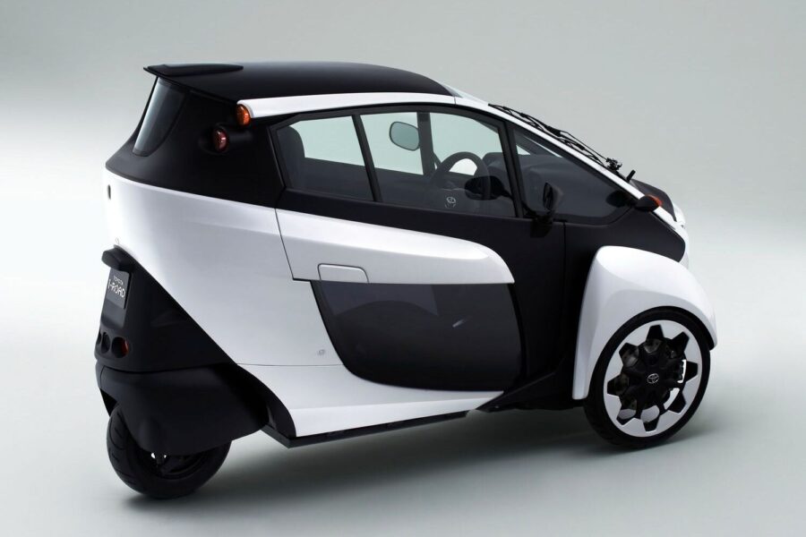 Toyota i-Road. Entre un coche y una moto