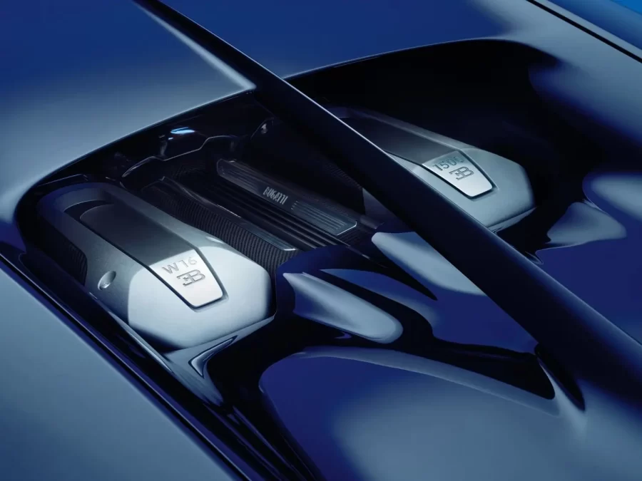 Bugatti Chiron — 7,993 L W16, 4 turbocompresores, gasolina