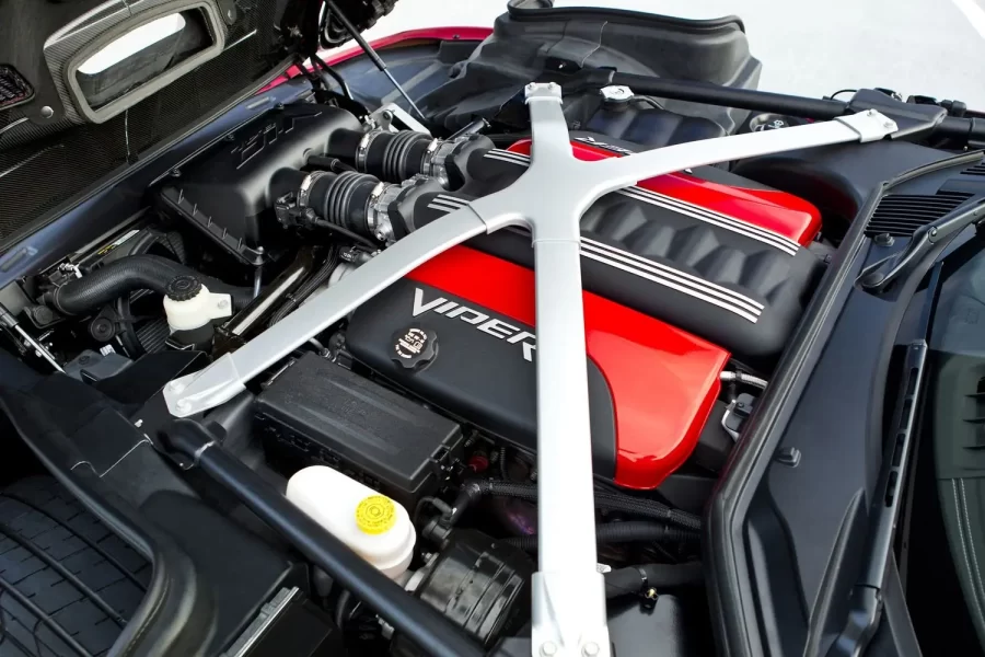 Dodge Viper — 8,390 l V10, atmosférico, gasolina